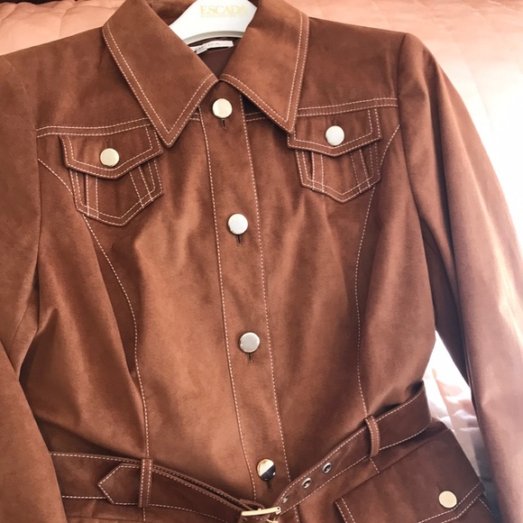 Escada coat - Picture 4 of 8